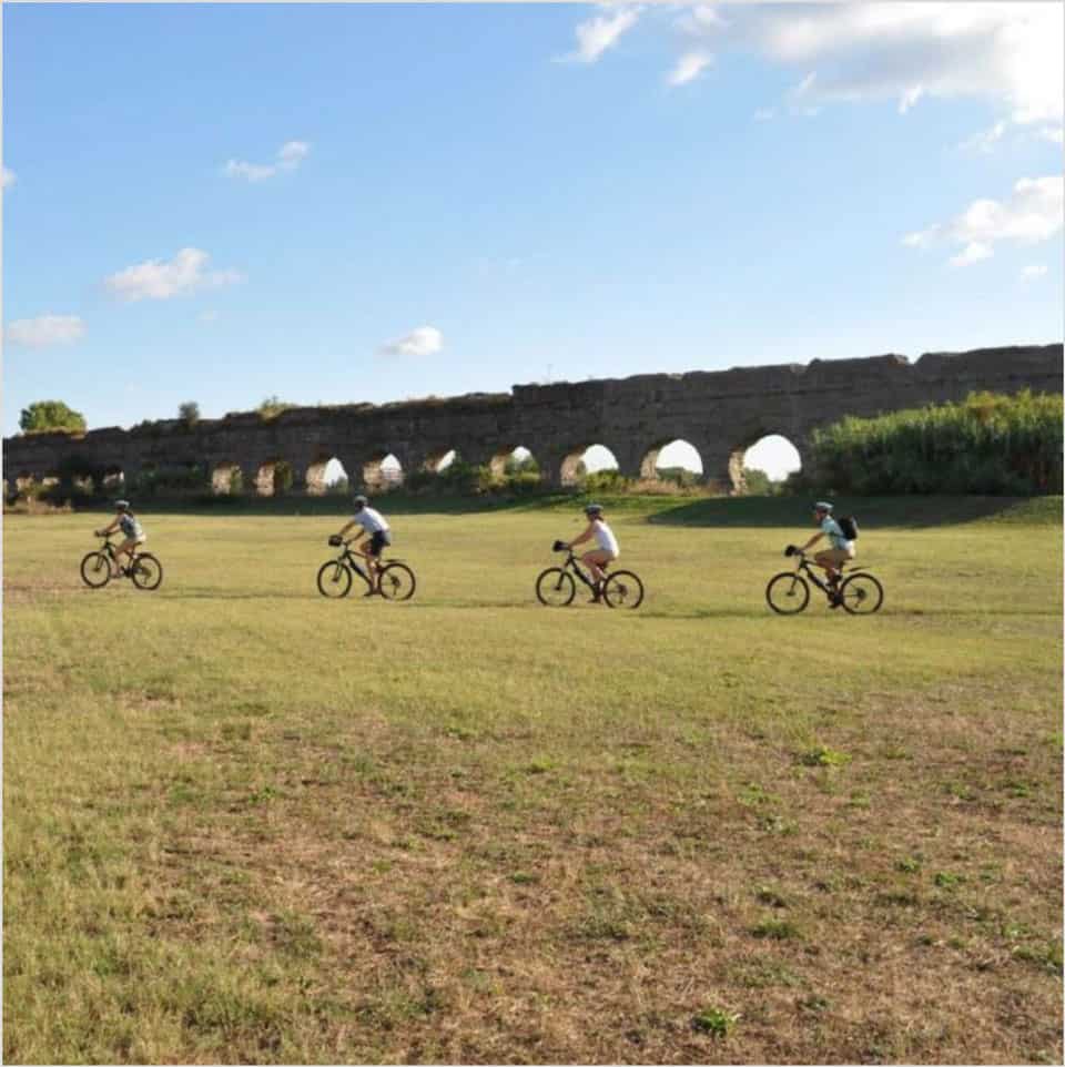 Roma tour in bici: Appia Antica, Catacombe e Acquedotti