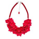 Big flowers statement necklace
