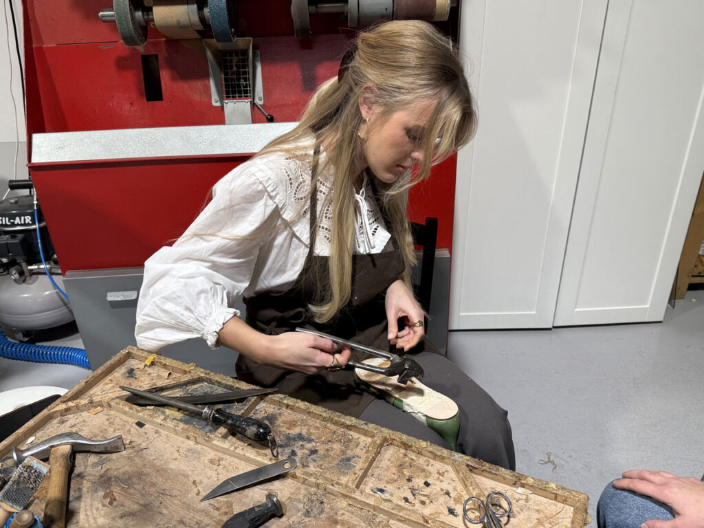 sandal-making-workshop-rome